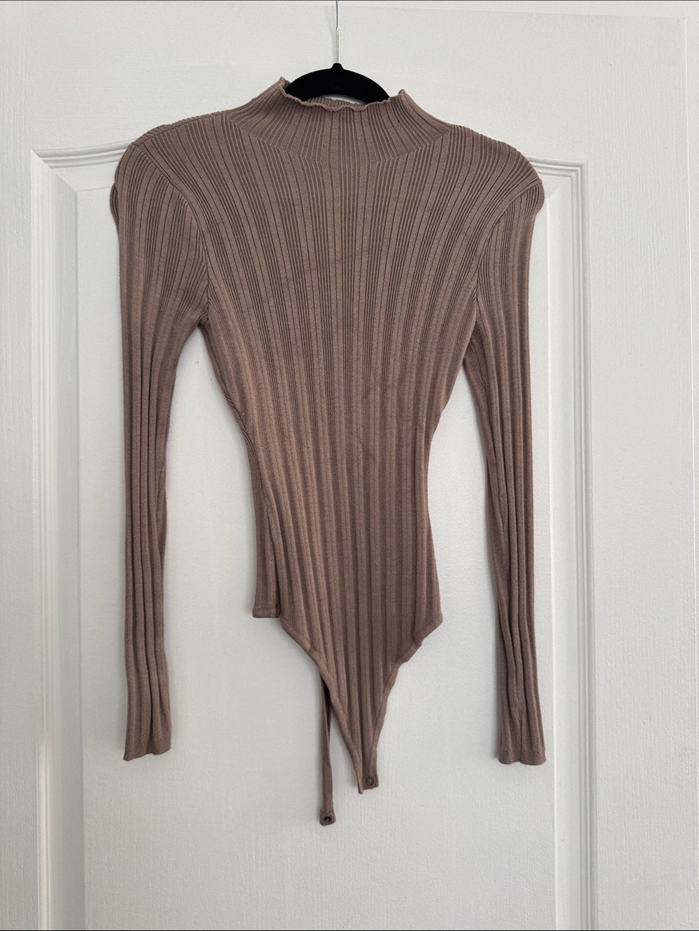 Abercrombie Ribbed Long-Sleeve Mock Neck Bodysuit - Taupe